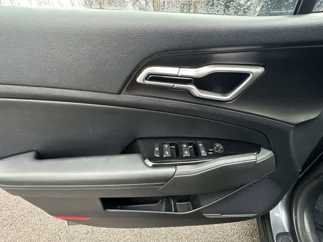 Thumbnail: 2023 Kia Sportage - 19