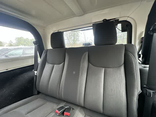 Thumbnail: 2016 Jeep Wrangler - 13