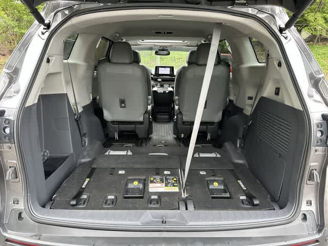 Thumbnail: 2024 Toyota Sienna - 27