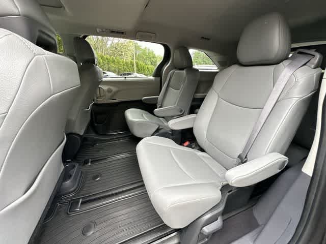 Thumbnail: 2024 Toyota Sienna - 19