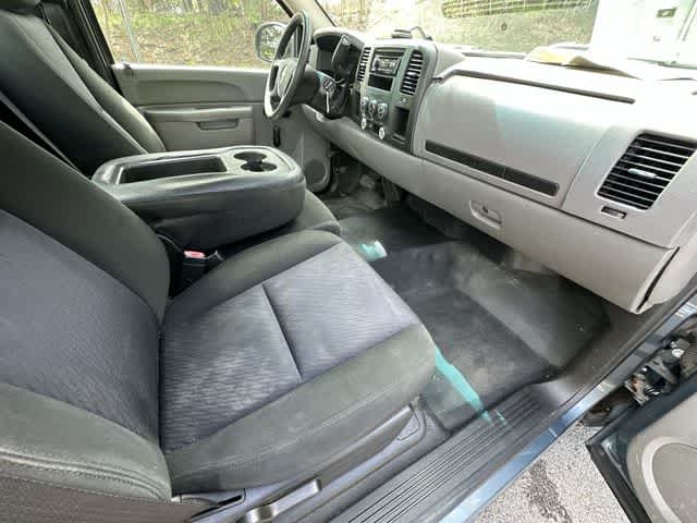 Thumbnail: 2010 Chevrolet Silverado 1500 - 13