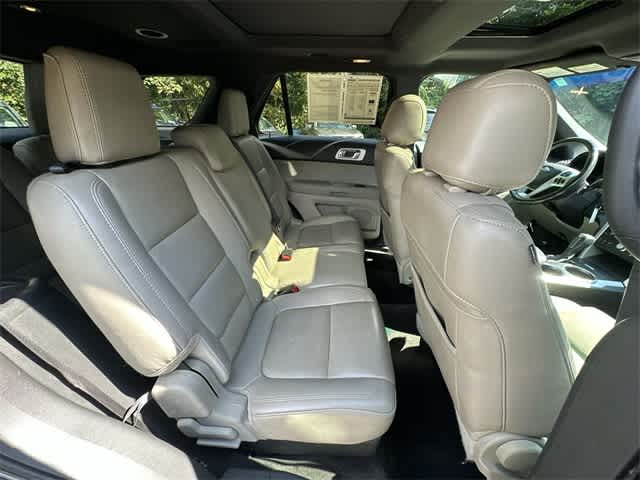 Thumbnail: 2013 Ford Explorer - 25