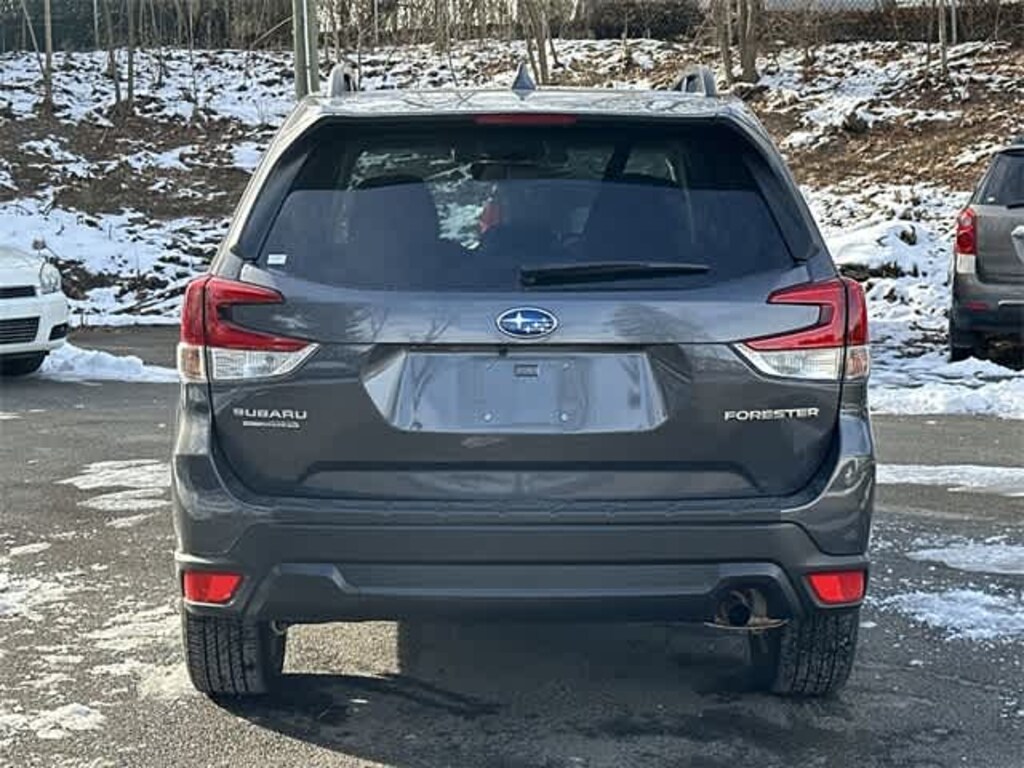 Used 2021 Subaru Forester Premium SUV