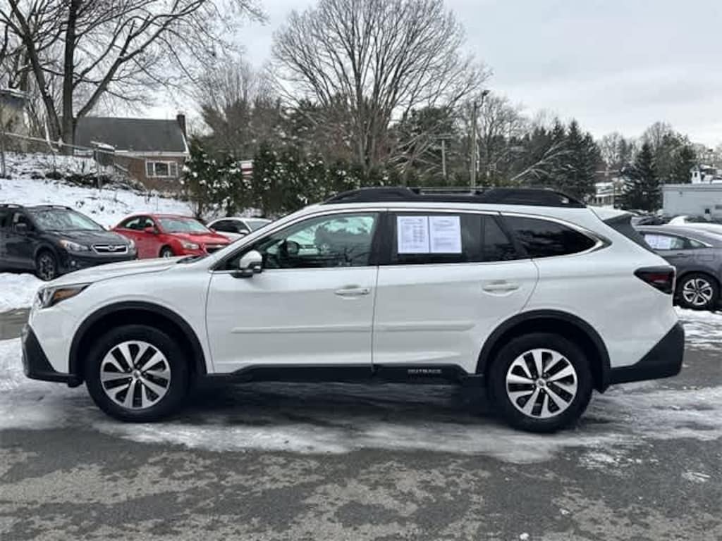 Used 2022 Subaru Outback Premium SUV