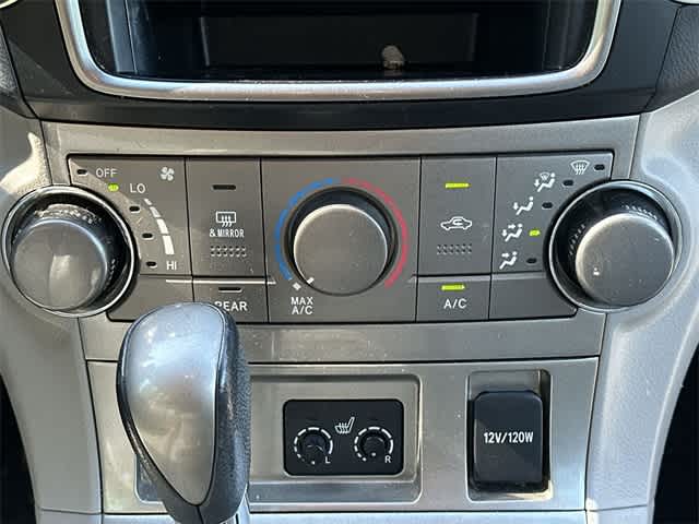Thumbnail: 2013 Toyota Highlander - 15