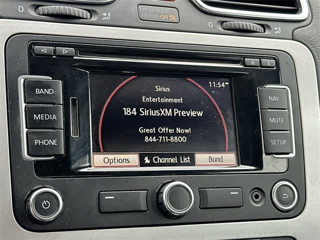 Thumbnail: 2012 Volkswagen Eos - 12