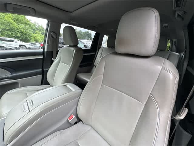 2014 Toyota Highlander XLE 17