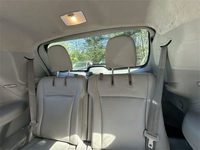 Thumbnail: 2013 Toyota Highlander - 25