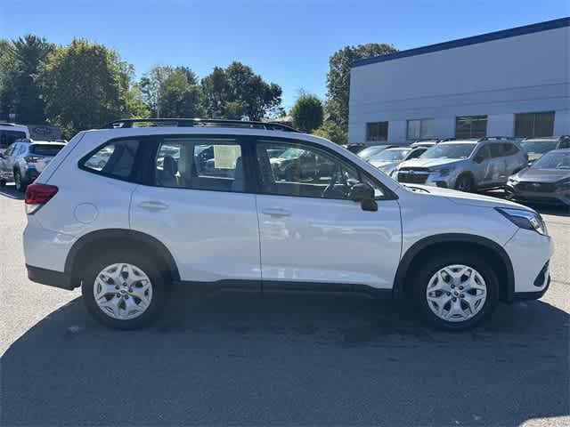 2022 Subaru Forester Base photo 3
