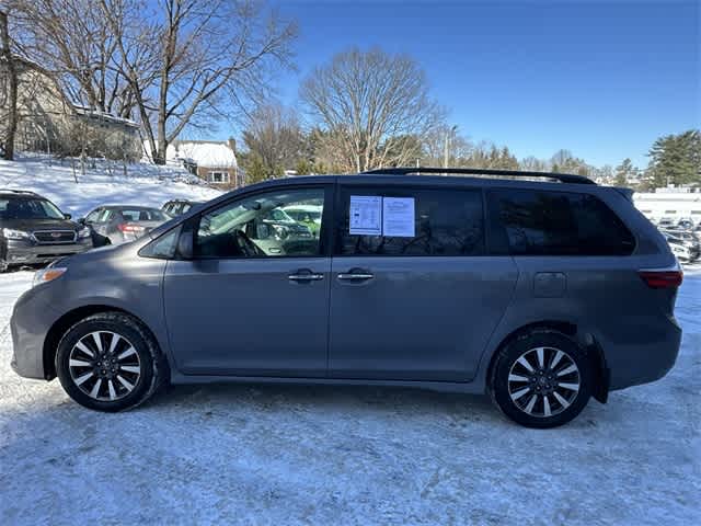 Thumbnail: 2020 Toyota Sienna - 2