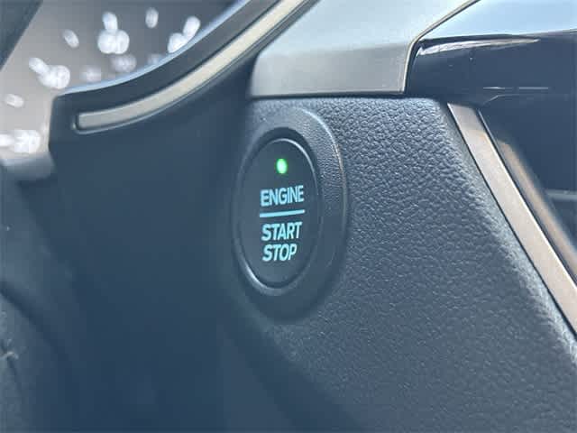 Thumbnail: 2021 Ford Escape - 10