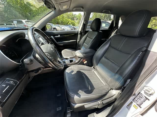 2015 Kia Sorento LX 12