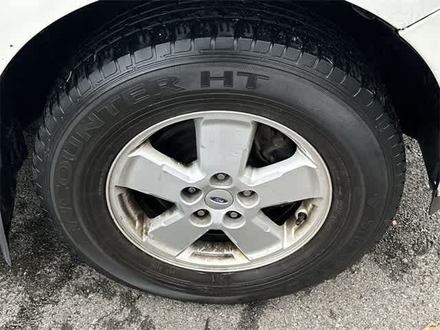 Thumbnail: 2010 Ford Escape - 21
