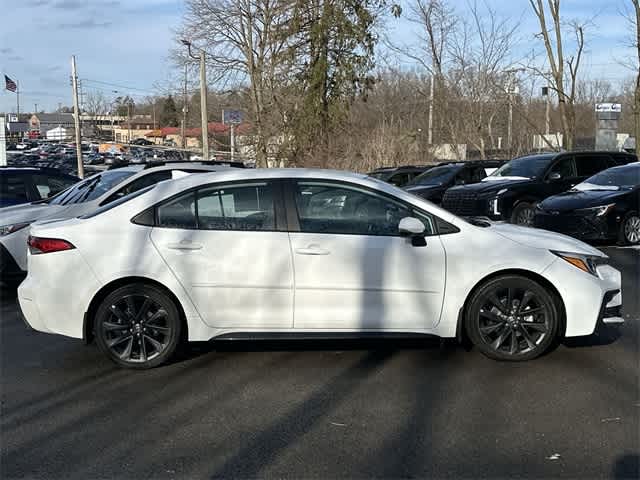 Thumbnail: 2023 Toyota Corolla - 3