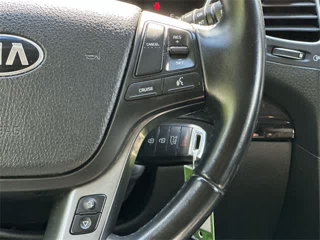 2015 Kia Sorento LX 8