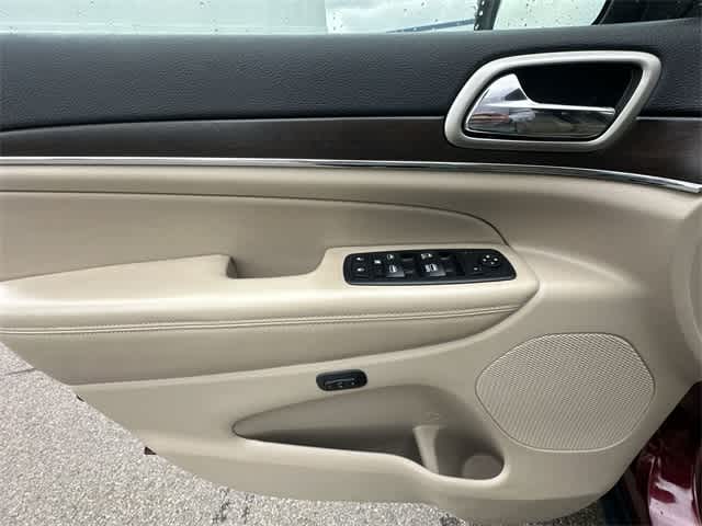 Thumbnail: 2017 Jeep Grand Cherokee - 20