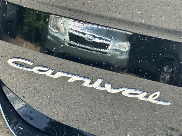 Thumbnail: 2022 Kia Carnival - 30