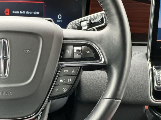 Thumbnail: 2024 Lincoln Navigator - 10