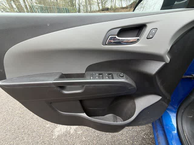 Thumbnail: 2018 Chevrolet Sonic - 16