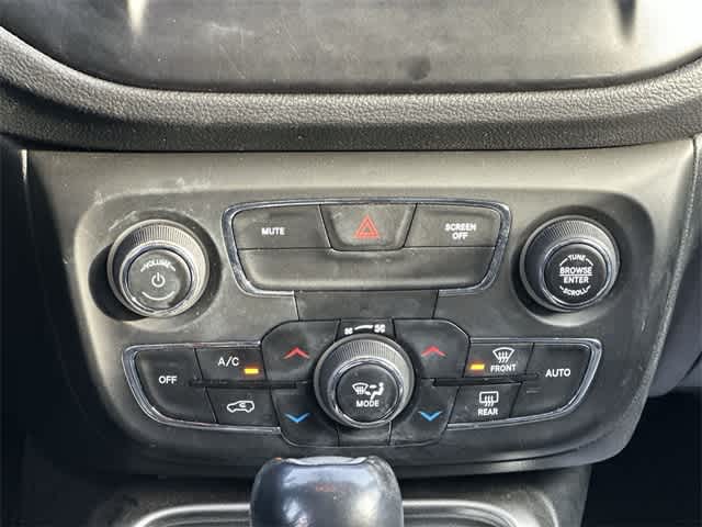 Thumbnail: 2018 Jeep Compass - 14