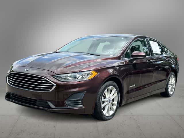 2019 Ford Fusion SE's photo