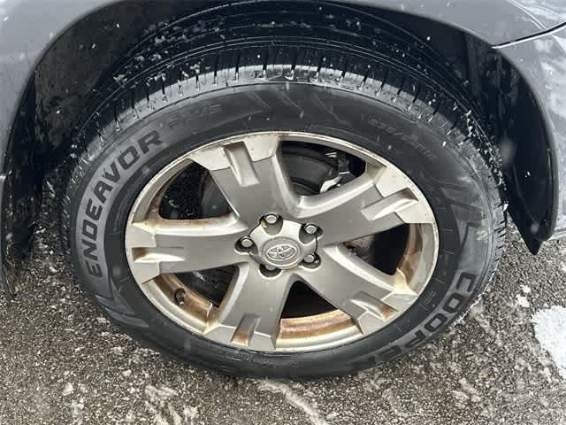 Thumbnail: 2012 Toyota RAV4 - 21