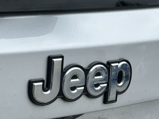 Thumbnail: 2016 Jeep Renegade - 16