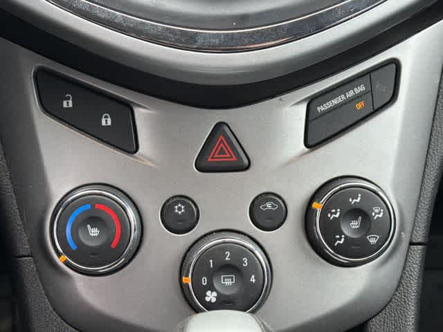 Thumbnail: 2018 Chevrolet Sonic - 14