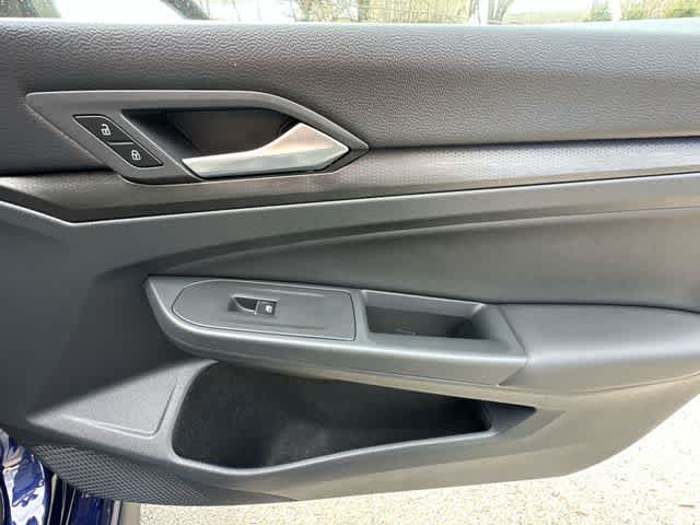 Thumbnail: 2022 Volkswagen Golf - 22