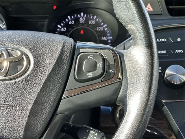 Thumbnail: 2015 Toyota Avalon - 10