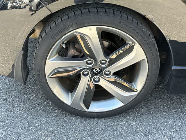 Thumbnail: 2014 Hyundai Veloster - 22