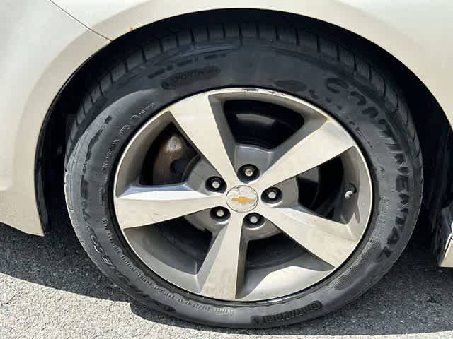Thumbnail: 2011 Chevrolet Malibu - 5
