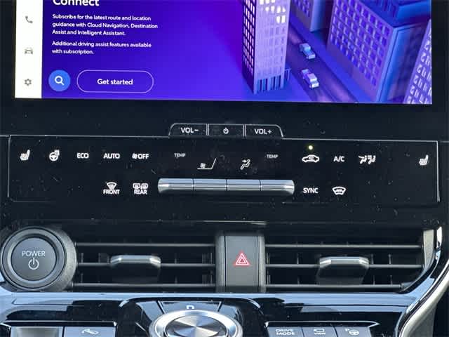 2025 Subaru Solterra Limited 14