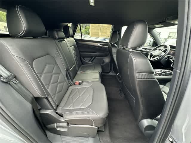 Thumbnail: 2024 Volkswagen Atlas - 23