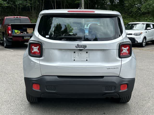 Thumbnail: 2016 Jeep Renegade - 4