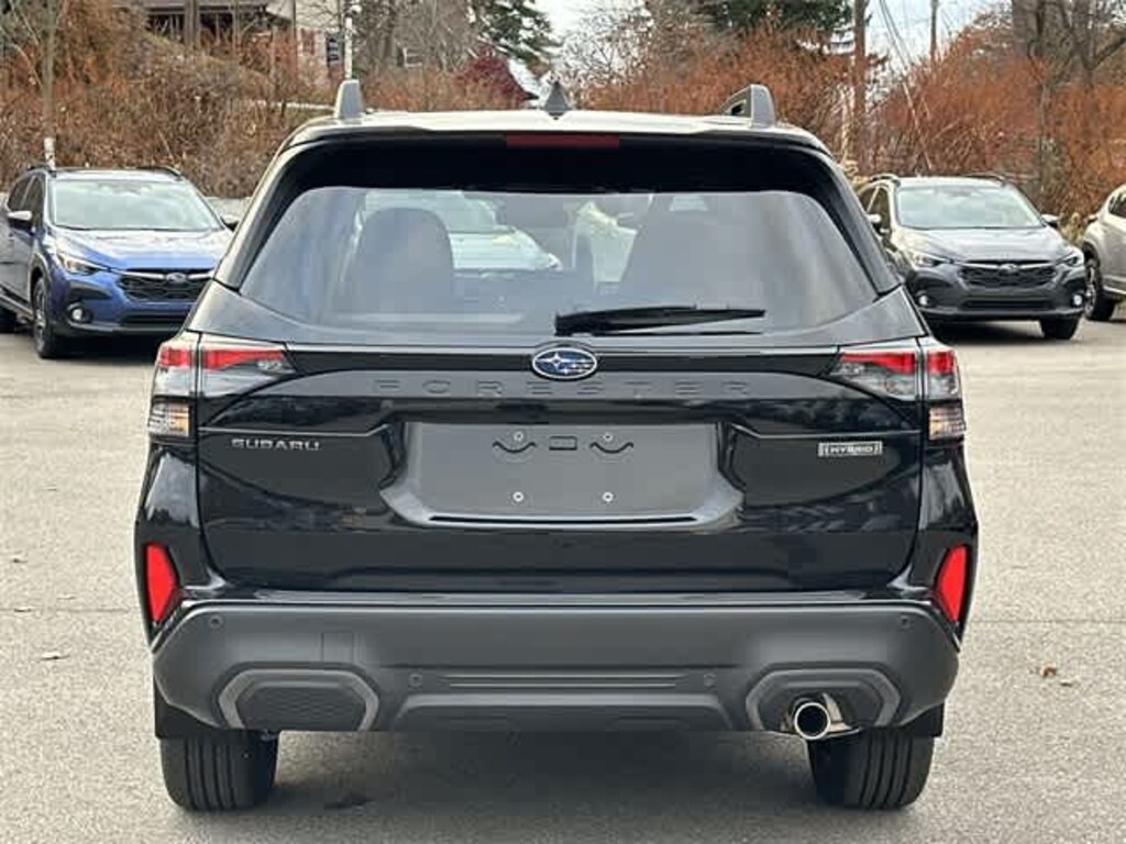 New 2025 Subaru Forester Hybrid Limited SUV
