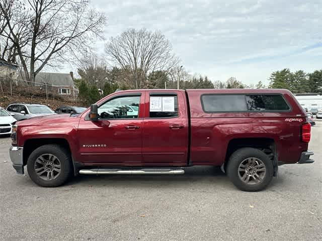 2017 Chevrolet Silverado 1500 photo 2