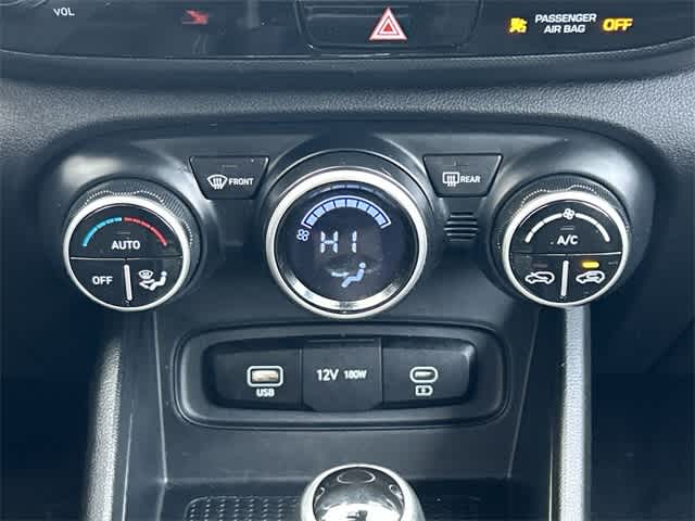 Thumbnail: 2023 Hyundai Venue - 13