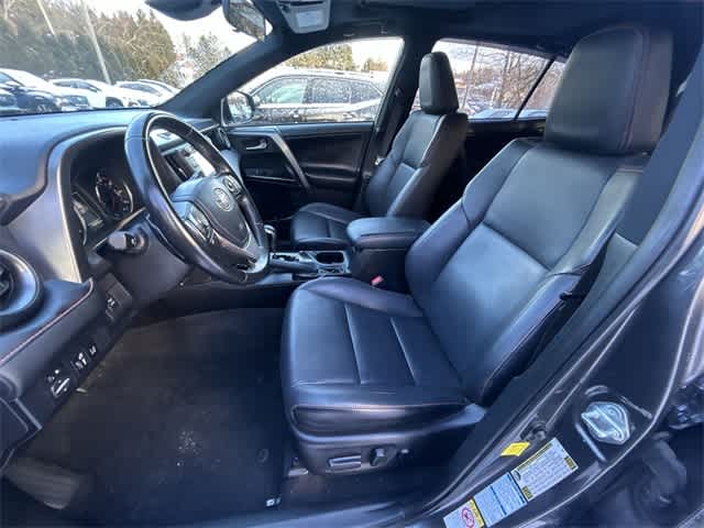 Thumbnail: 2018 Toyota RAV4 - 16