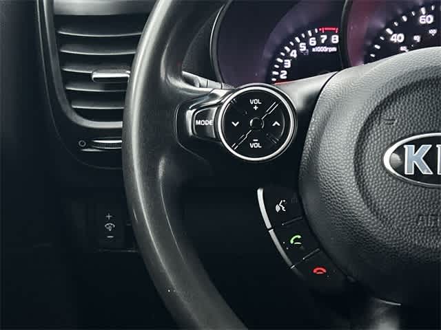 Thumbnail: 2016 Kia Soul - 8