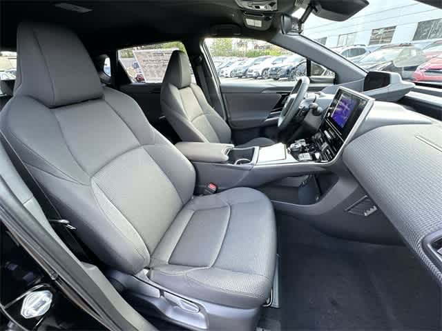 2025 Subaru Solterra Premium 19
