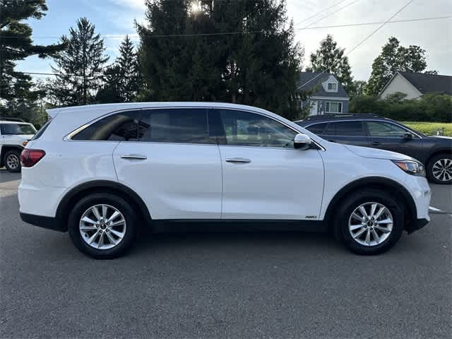 Thumbnail: 2019 Kia Sorento - 3