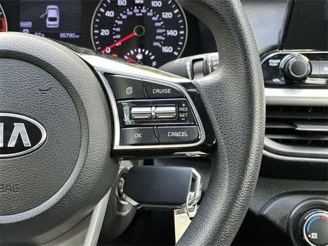 Thumbnail: 2020 Kia Forte - 9