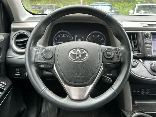 Thumbnail: 2017 Toyota RAV4 - 8