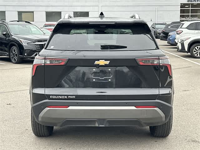2025 Chevrolet Equinox LT photo 4