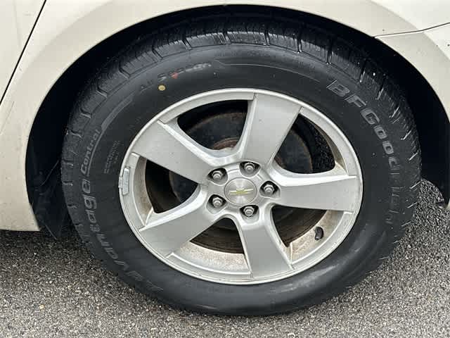 Thumbnail: 2014 Chevrolet Cruze - 5