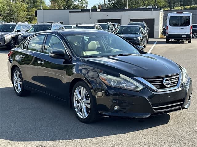 Thumbnail: 2017 Nissan Altima - 31
