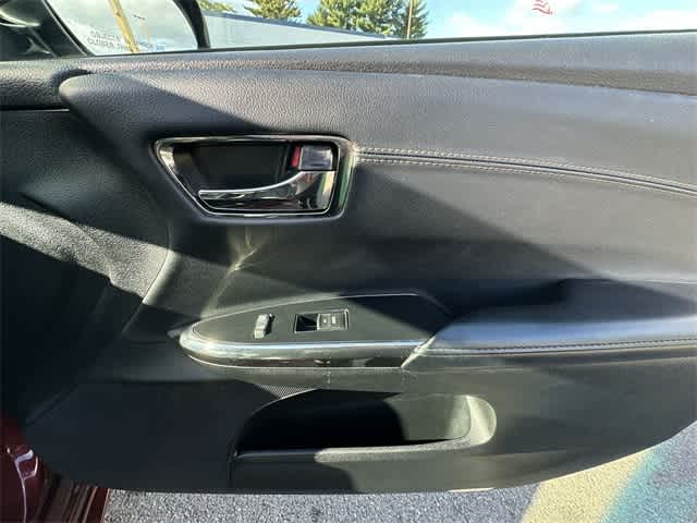 Thumbnail: 2015 Toyota Avalon - 24