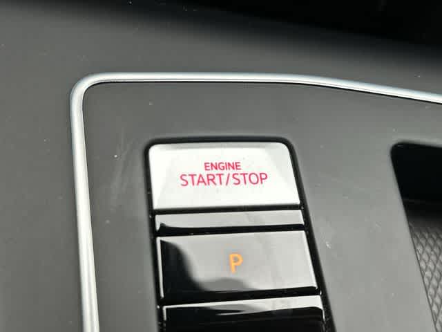 Thumbnail: 2022 Volkswagen Golf - 11