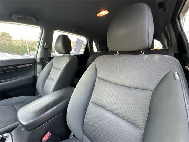 Thumbnail: 2011 Kia Sorento - 13